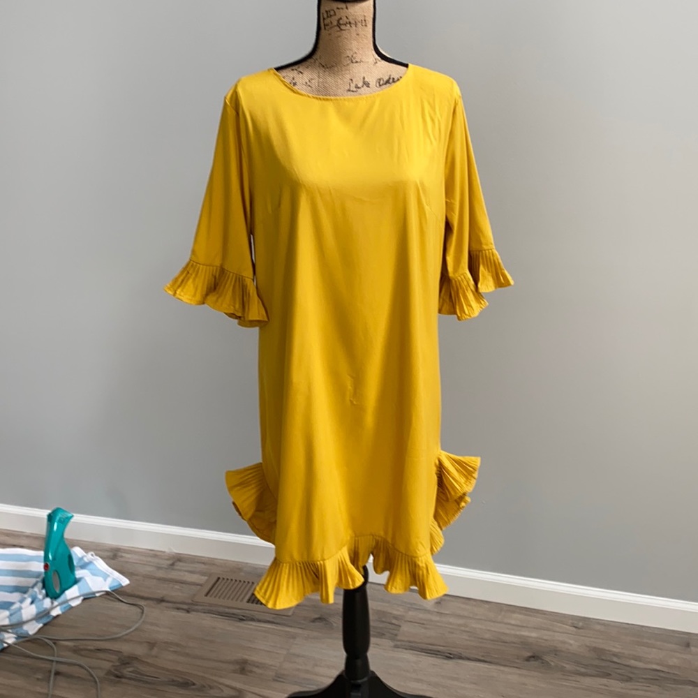 Mustard dress sz Large